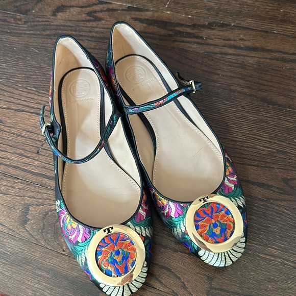 TORY BURCH FLPRAL MARY JANE - Picture 2 of 3